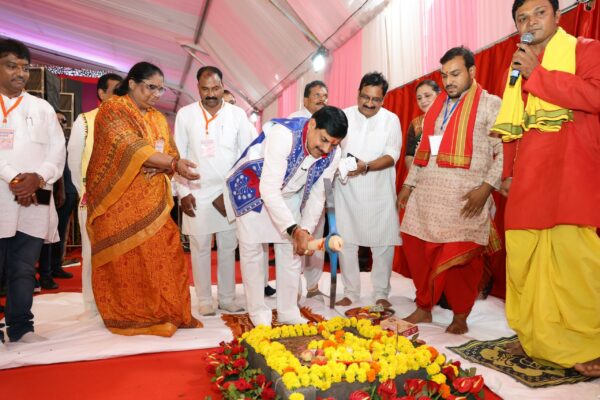 झाबुआ में CM डॉ. मोहन यादव ने महिलाओं को दी सशक्तिकरण की नई सौगात