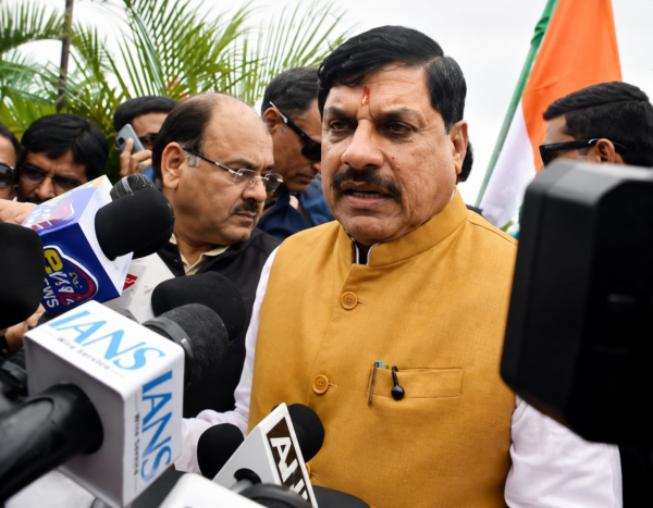 भोपाल के बोट क्लब पर गूंजा देशभक्ति का जज्बा, सीएम मोहन यादव ने निकाली भव्य नौका तिरंगा यात्रा