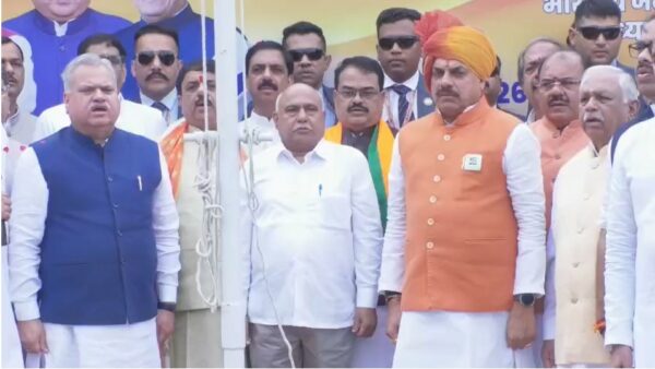 स्वतंत्रता दिवस पर CM मोहन यादव ने भाजपा कार्यालय में फहराया तिरंगा, प्रदेशवासियों को दी शुभकामनाएं