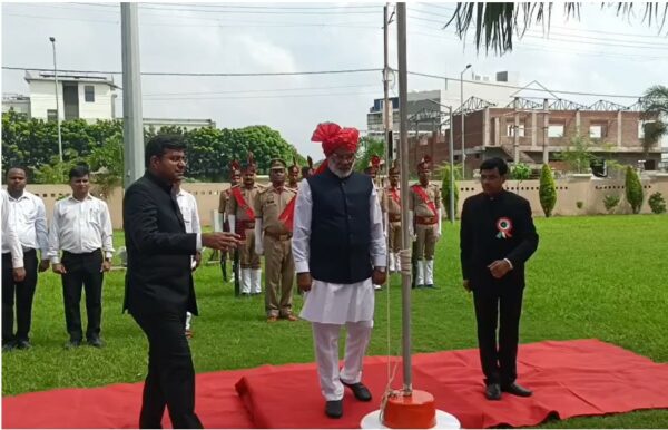 स्वतंत्रता दिवस पर स्वतंत्र देव सिंह ने दी शुभकामनाएं, राष्ट्रहित को सर्वोपरि रखने की अपील