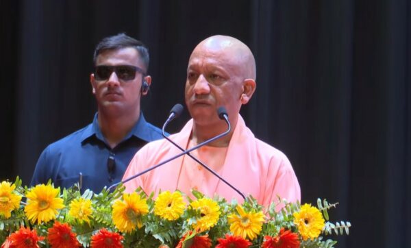 सीएम योगी का सपा पर हमला: ‘सैफई सिंडिकेट’ तक सीमित था विकास, 2017 के बाद बदली यूपी की तस्वीर