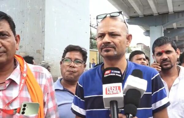 भोपाल में टैक्सी चालकों की हड़ताल, बोर्ड ऑफिस चौराहे पर प्रदर्शन
