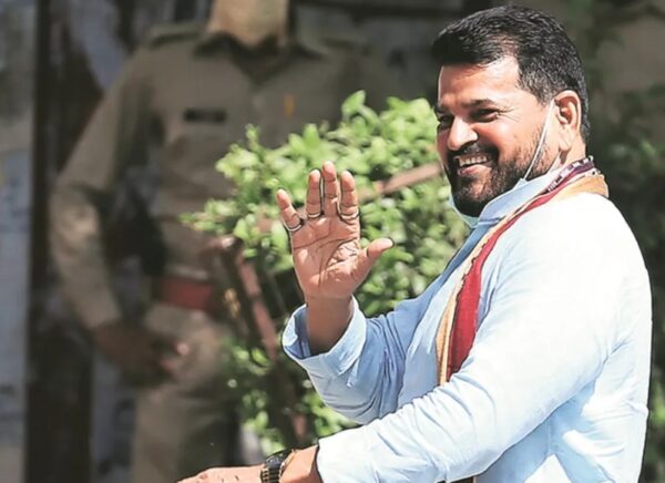 बृजभूषण शरण सिंह यौन उत्पीड़न मामले में बरी, कोर्ट के फैसले के बाद सियासी भविष्य पर नजर