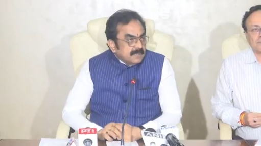 मध्य प्रदेश कैबिनेट के बड़े फैसले: सरकारी स्कूलों में AI शिक्षा, ग्वालियर में हाईटेक पार्क और किसानों को राहत