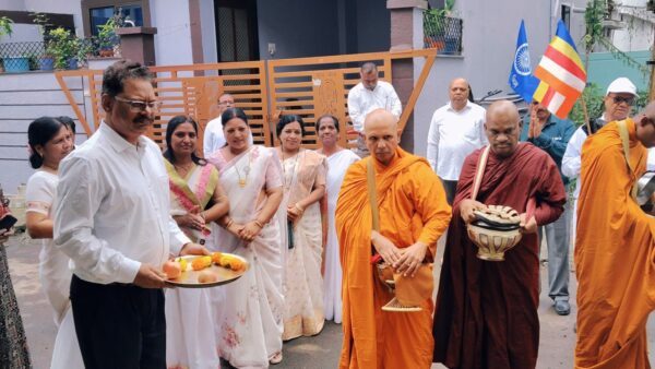 वर्षावास 2026 में बैतूल में निकली चारिका, भिक्षु संघ के भोजनदान में उमड़ी श्रद्धालुओं की आस्था