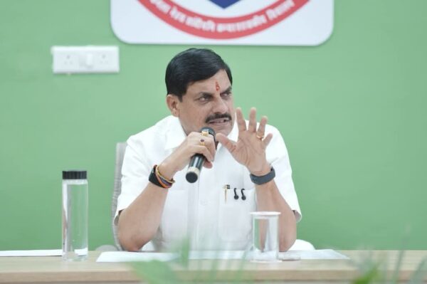 मुख्यमंत्री डॉ. मोहन यादव ने शिक्षकों से किया संवाद, विद्यार्थियों को आत्मनिर्भर बनने के लिए किया प्रेरित