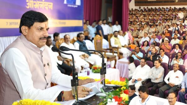 हर शुक्रवार को मैदान में उतरेंगे अफसर: मुख्यमंत्री डॉ. मोहन यादव की नई पहल से सुशासन को मिलेगी गति