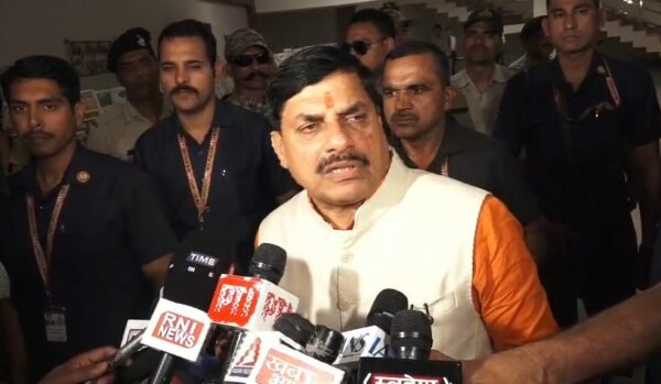 सीएम मोहन यादव का पत्रकारों से आह्वान- देशहित को सर्वोपरि रखकर करें जिम्मेदार पत्रकारिता