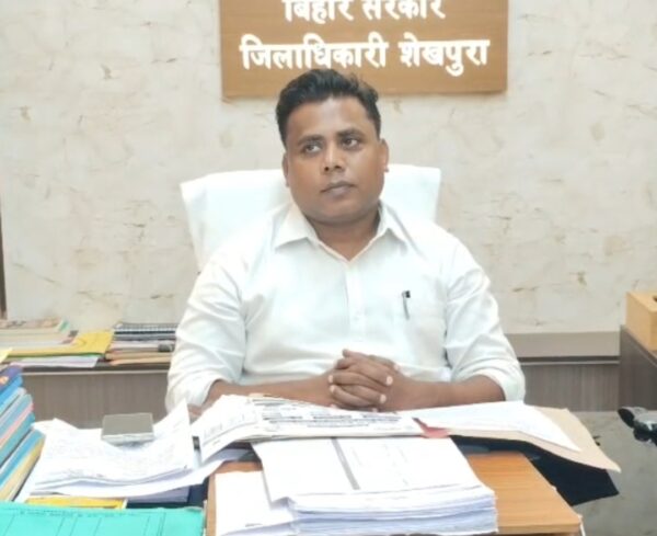 बिजली बिल में राहत का मौका, DM शेखर आनंद ने लोगों से सोलर पैनल अपनाने की अपील की