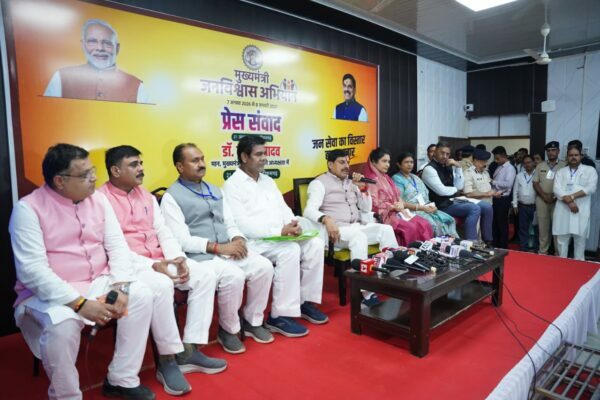 टीकमगढ़ में महाकाल की तर्ज पर बनेगा कुंडेश्वर लोक, मुख्यमंत्री ने विकास योजनाओं पर दी जानकारी