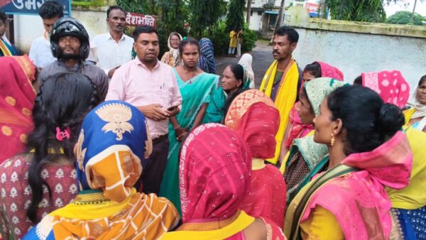 छिंदवाड़ा में 22 आदिवासी महिलाओं से 22 लाख की कथित धोखाधड़ी, उमरेठ थाने में सौंपा ज्ञापन