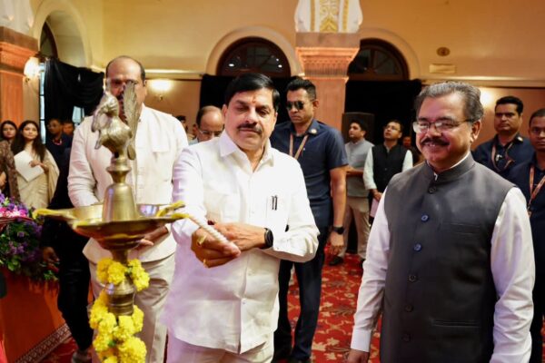 ‘समृद्ध मध्यप्रदेश @ 2047’ कॉन्क्लेव का शुभारंभ, CM मोहन यादव ने किया स्मारिका का विमोचन
