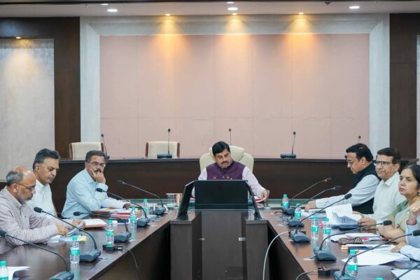भोपाल में CM डॉ. मोहन यादव की वरिष्ठ अधिकारियों के साथ बैठक, जनसेवाओं में तेजी के निर्देश