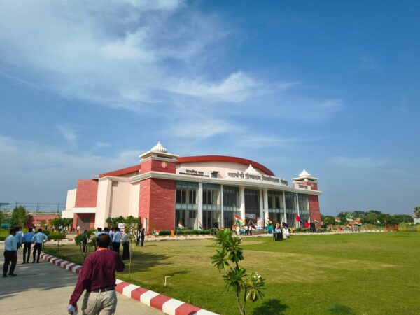 महायोगी गोरखनाथ विश्वविद्यालय के पांच साल पूरे, 12 से बढ़कर 53 हुए रोजगारपरक पाठ्यक्रम
