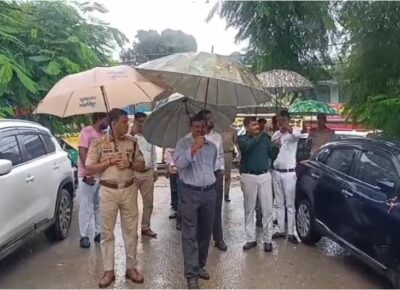 गोरखपुर में मूसलाधार बारिश का कहर, जनजीवन प्रभावित