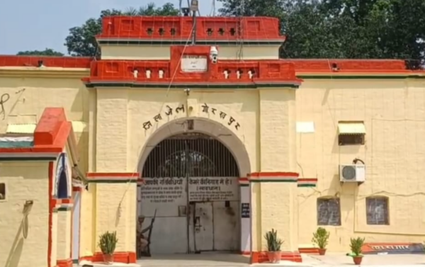 Gorakhpur News: जेल में गूंजेगा कान्हा का जयकारा, बंदी सजा रहे झांकियां – रखा व्रत