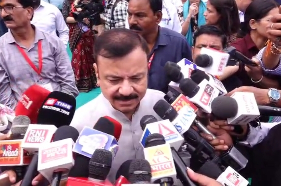 मेधावी विद्यार्थियों को स्कूटी: 12वीं में 70% से अधिक अंक लाने वाले 7,400 मेधावी होंगे लाभान्वित