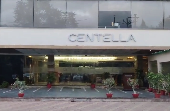 ग्वालियर के होटल CENTELLA पर कार्रवाई को लेकर अधिवक्ता ने उठाए सवाल, नगर निगम से जांच की मांग