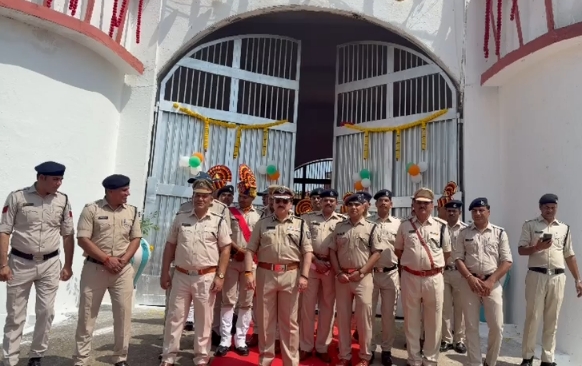 शिवपुरी सर्किल जेल पहुंचे डीजी जेल वरुण कपूर, व्यवस्थाओं का लिया जायजा