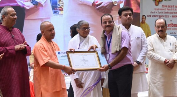 गोरखपुर में शिक्षक दिवस पर CM योगी का संदेश, बोले- मशीन जवाब दे सकती है लेकिन सवाल करना नहीं सिखा सकती