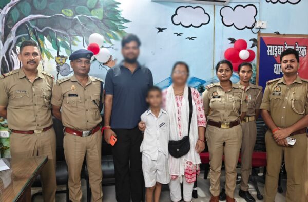 गोरखपुर में ऑटो से लापता हुआ कक्षा 4 का छात्र, अमृत भारत एक्सप्रेस से सकुशल बरामद