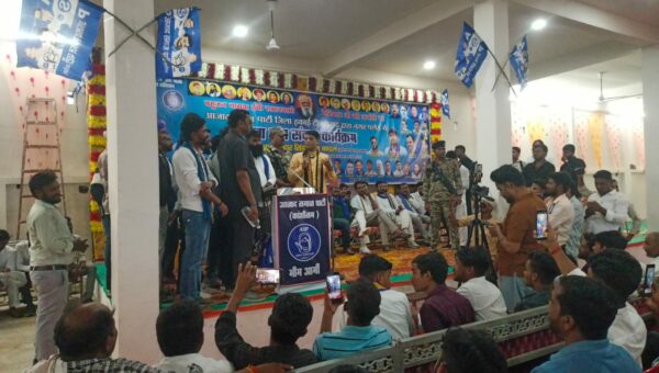 पलेरा में दामोदर यादव ने संविधान और जनअधिकारों को लेकर रखी बात