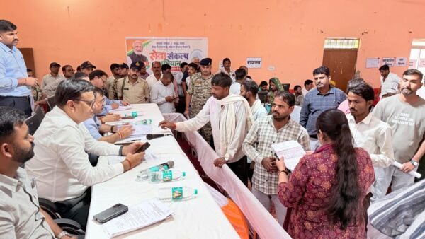 जनविश्वास शिविर में आमजन की समस्याओं का समाधान, राजस्व प्रकरणों का निराकरण