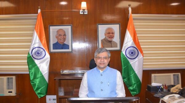 रेलवे सुरक्षा को लेकर अश्विनी वैष्णव सख्त, तकनीकी और रखरखाव संबंधी खामियां जल्द दूर करने के निर्देश