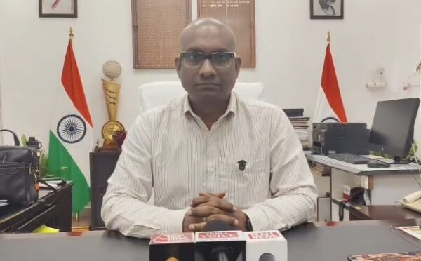 त्योहारों पर यात्रियों की सुविधा के लिए रेलवे की बड़ी तैयारी, 57 जोड़ी स्पेशल ट्रेनें चल रहीं