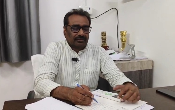 तिलौथू में विकास को लेकर ग्रामीणों की बैठक, राज्यसभा सांसद उपेंद्र कुशवाहा ने सुनी समस्याएं
