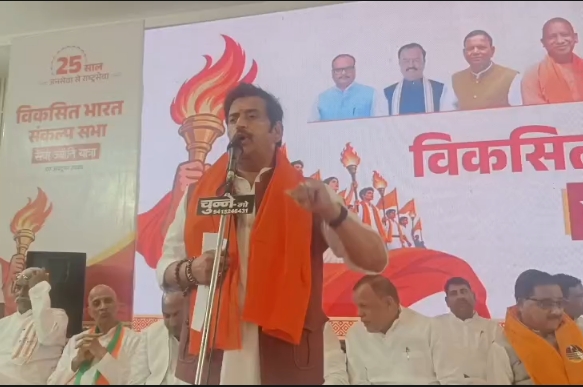 रवि किशन का कांग्रेस और राहुल गांधी पर हमला, ज्ञानेश कुमार 2025 में आए, EVM इनके पिताजी लेकर आए थे
