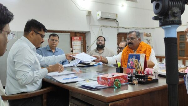 संजयन त्रिपाठी की सपा में एंट्री, शिक्षक MLC सीट पर टिकट को लेकर चर्चा तेज
