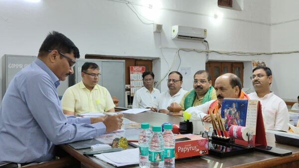 शिक्षक चुनाव में ध्रुव कुमार त्रिपाठी की चौथी पारी, शिक्षक हितों को बनाया मुख्य मुद्दा