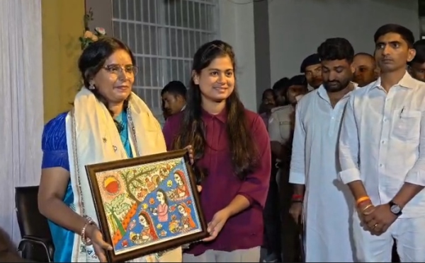 मधुबनी की ‘लेडी सिंघम’ रश्मि बनीं पटना रेल एएसपी, भावभीनी विदाई देकर किया सम्मानित